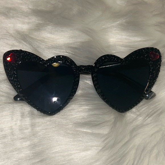 Black Rhinestone Heart Shaped Sunnies - Picture 2 of 4